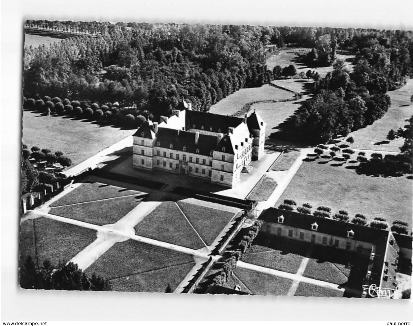 ANCY LE FRANC : Vue Aérienne Du Château Des Ducs De Clermont-Tonnerre - Très Bon état - Ancy Le Franc