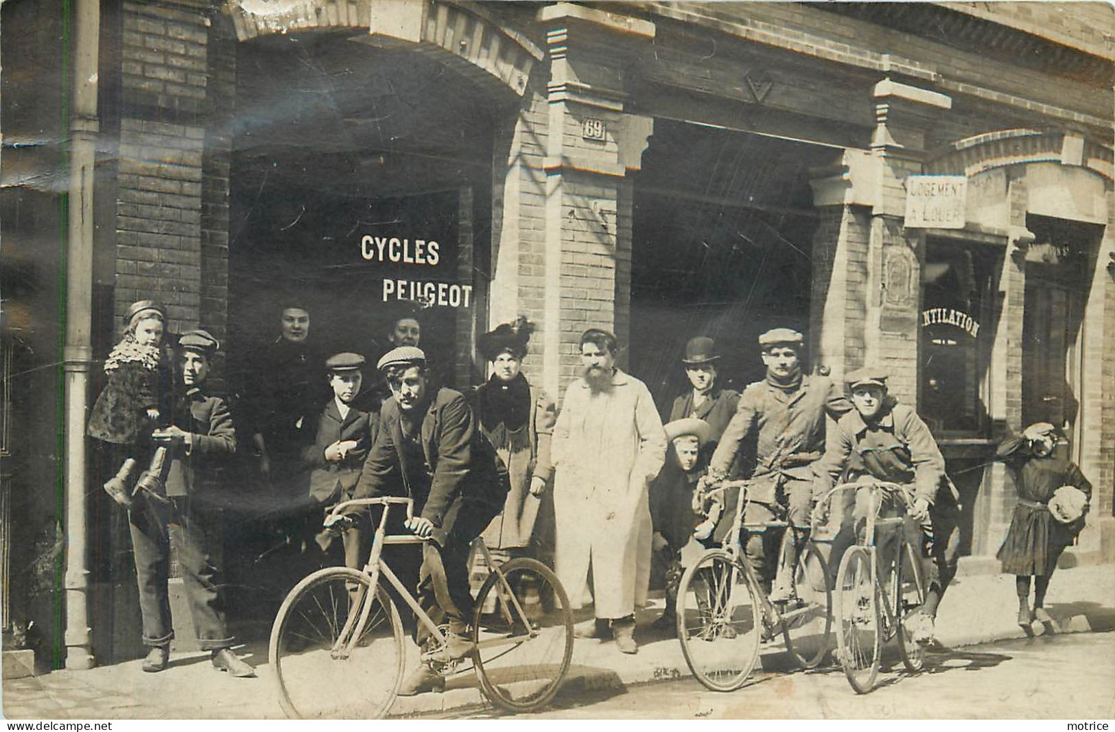 CARTE PHOTO - Magasin Cycles Peugeot, Vue à Localiser. - Da Identificare