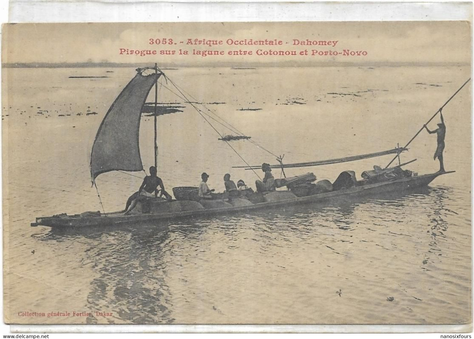 AFRIQUE DAHOMEY.  COTONOU.  PIROGUE SUR LA LAGUNE - Dahomey