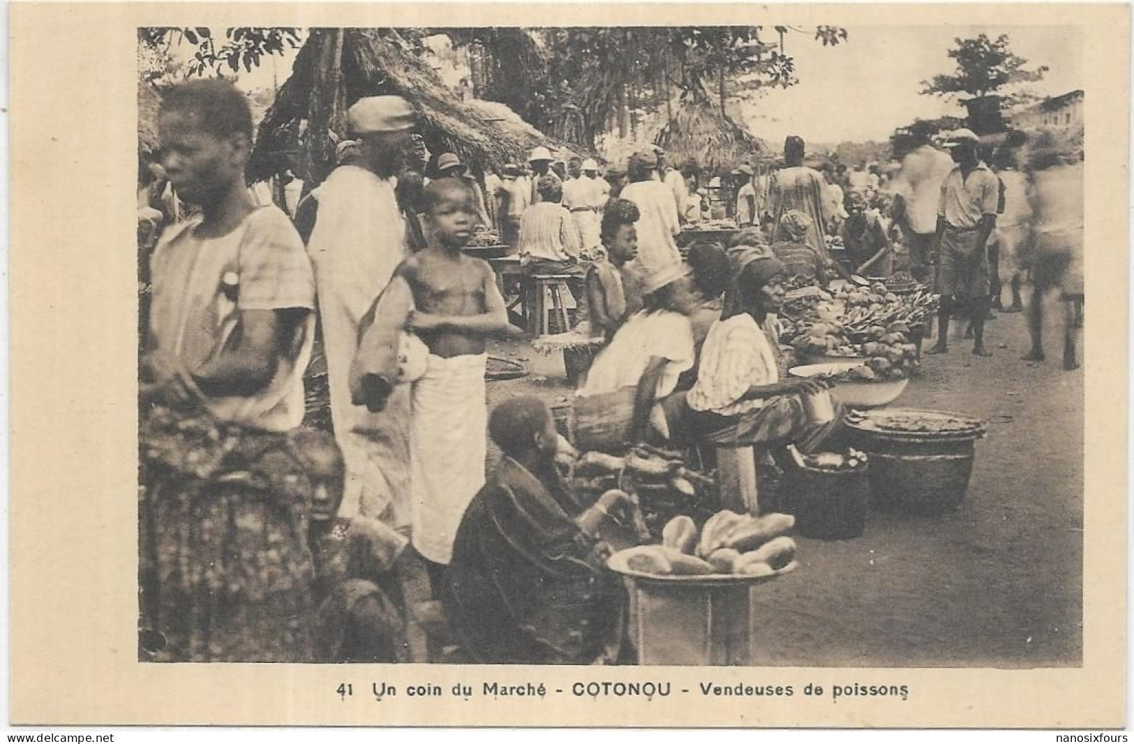 AFRIQUE DAHOMEY.  COTONOU.  UN COIN DU MARCHE VENDEUSES DE POISSONS - Dahome