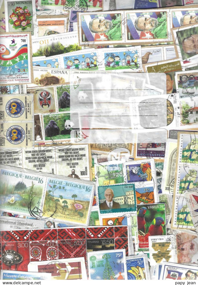 1 Kg TIMBRES MONDE - Petits Et Grands Formats-  Sur Fragments - En Provenance Des Missions - Vrac (min 1000 Timbres)