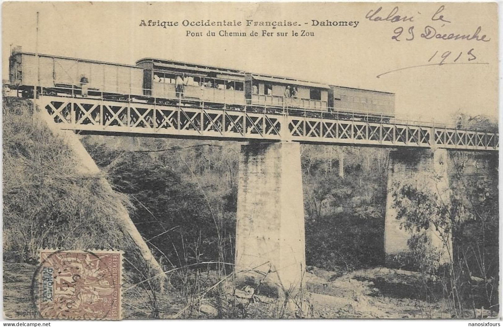 AFRIQUE DAHOMEY.  PONT DU CHEMIN DE FER AVEC TRAIN SUR LE ZOU - Dahome