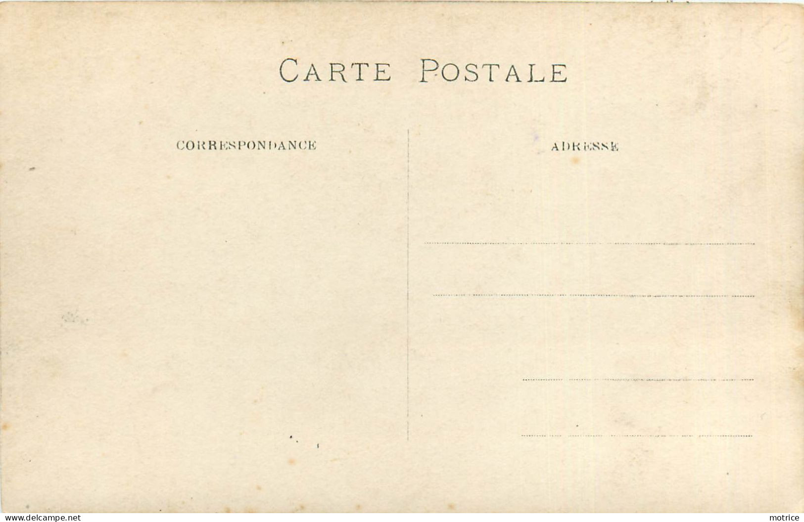 CARTE PHOTO - Entrée D'un Marché, Vue à Localiser. - Da Identificare