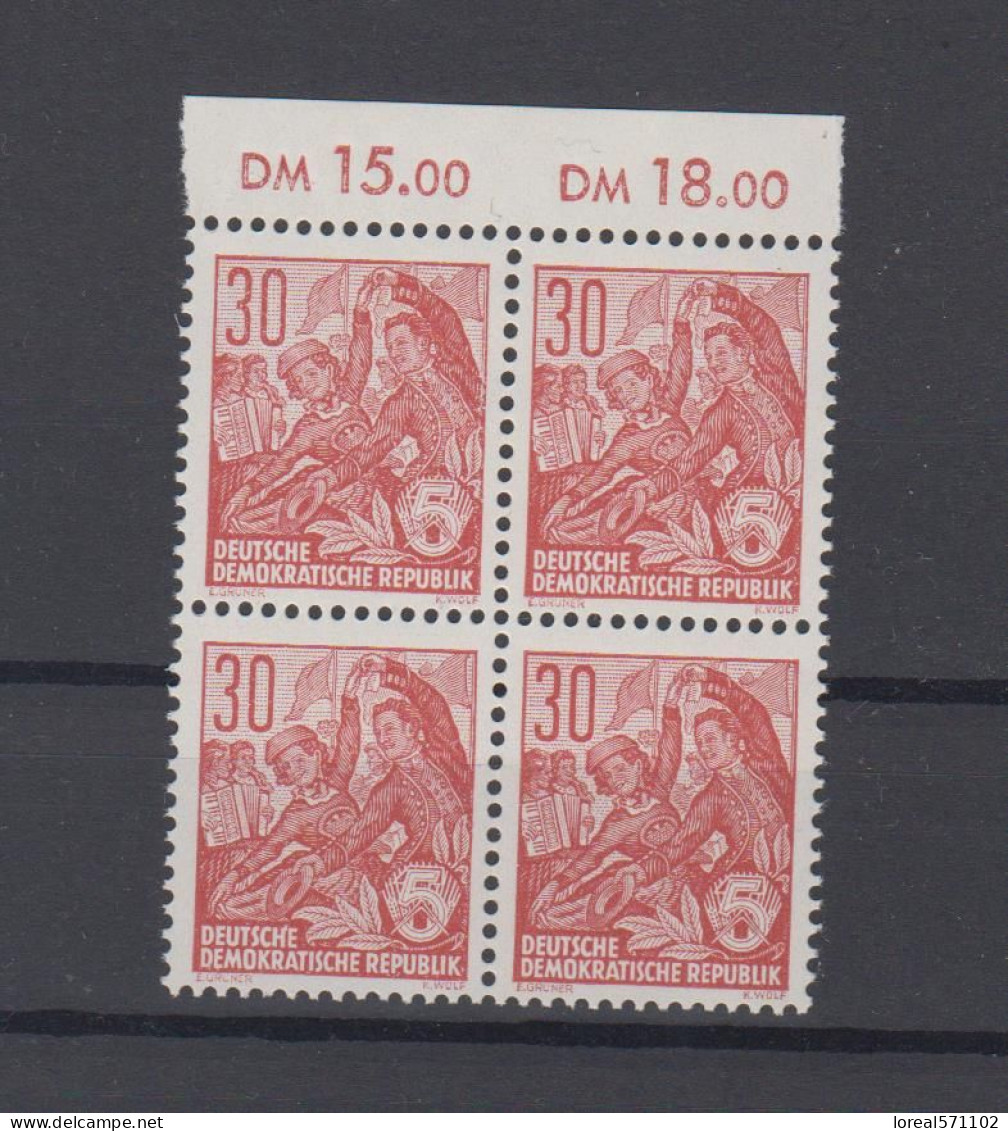 DDR  1957  Mich.Nr.582 A VIERERBLOCK ** - Unused Stamps