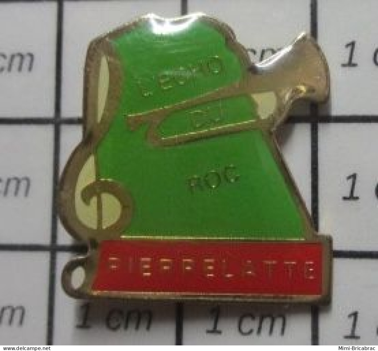 2120 Pin's Pins / Beau Et Rare : MUSIQUE / ORCHESTRE BATTERIE FANFARE L'ECHO DU ROC PIERRELATTE - Musik