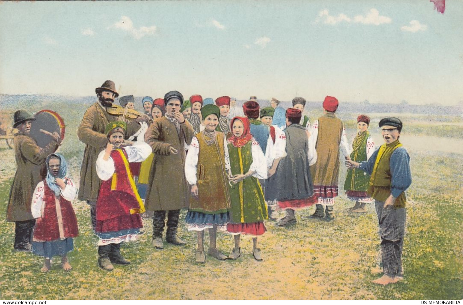 Ukraine - Village Children In Traditional Costumes Ca.1910 Gipsy Musicians - Ukraine
