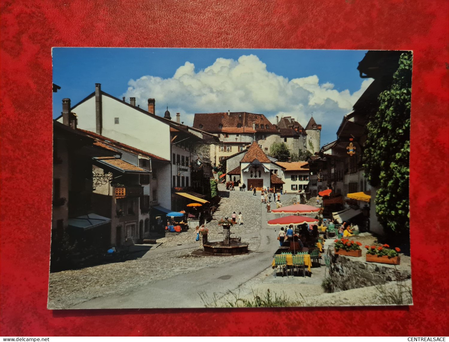 Carte VILLE DE GRUYERES RIE PITTORESQUES AVEC LE CHATEAU - Gruyères