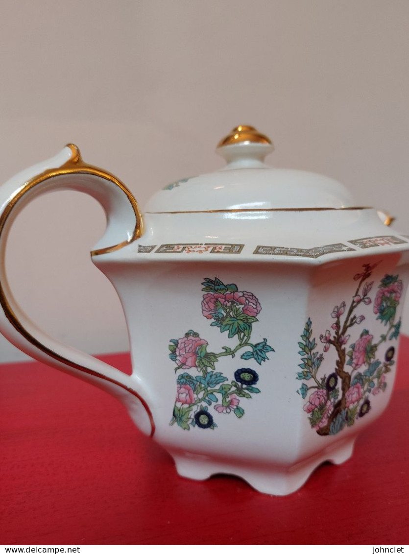 VINTAGE SADLER TEAPOT ASIAN FLORY IVORY - Sadler