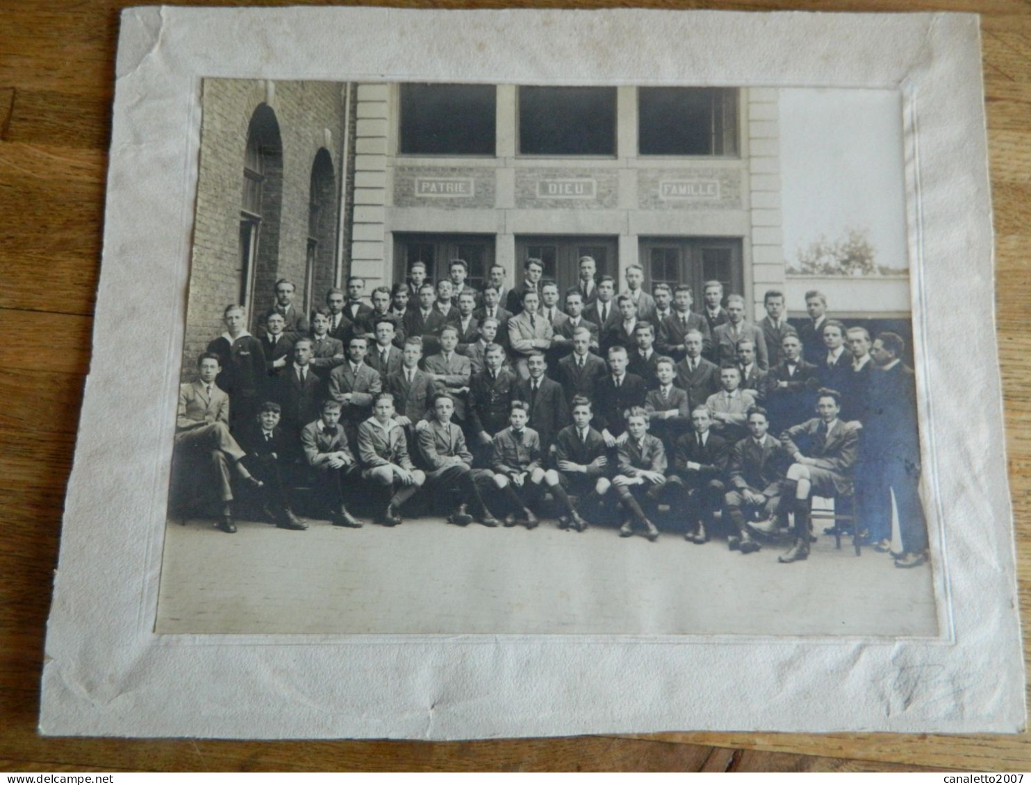 BRUXELLES ???: PHOTO 18,5X 24,5 SUR CARTON DU COLLEGE DES JESUITES AVEC LES ELEVES - Enseignement, Ecoles Et Universités