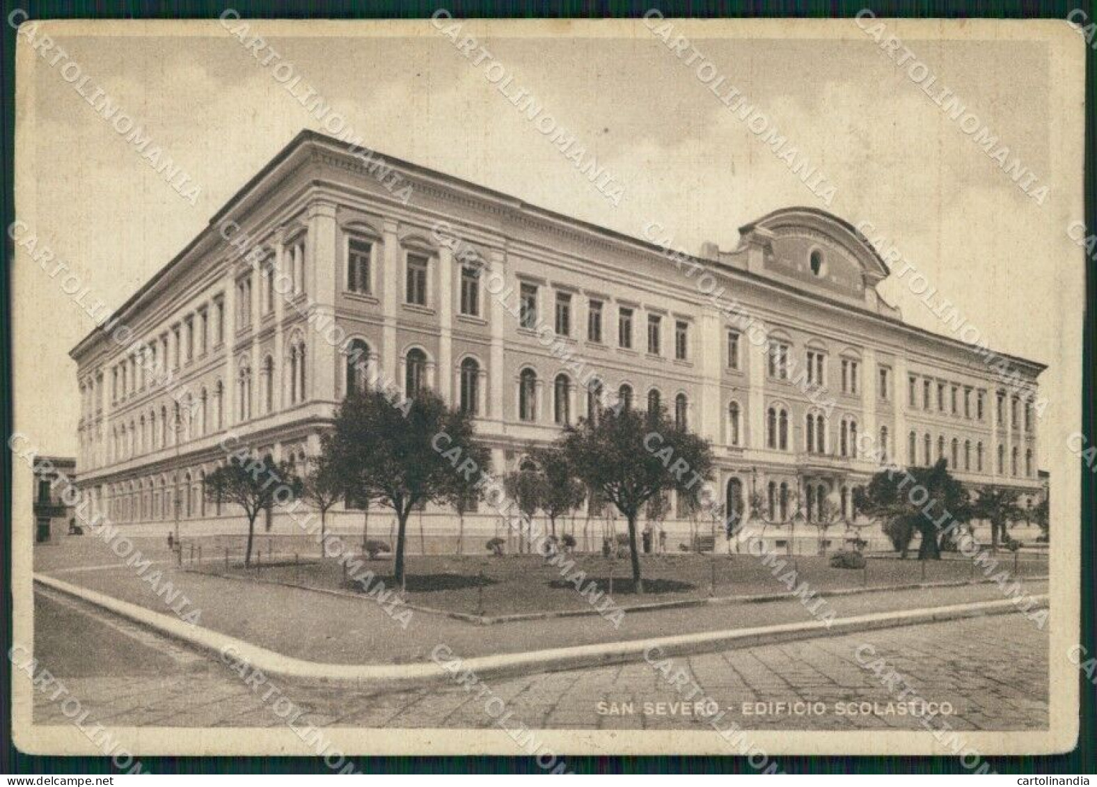 Foggia San Severo Edificio Scolastico PIEGHINA FG Cartolina ZK0937 - Foggia