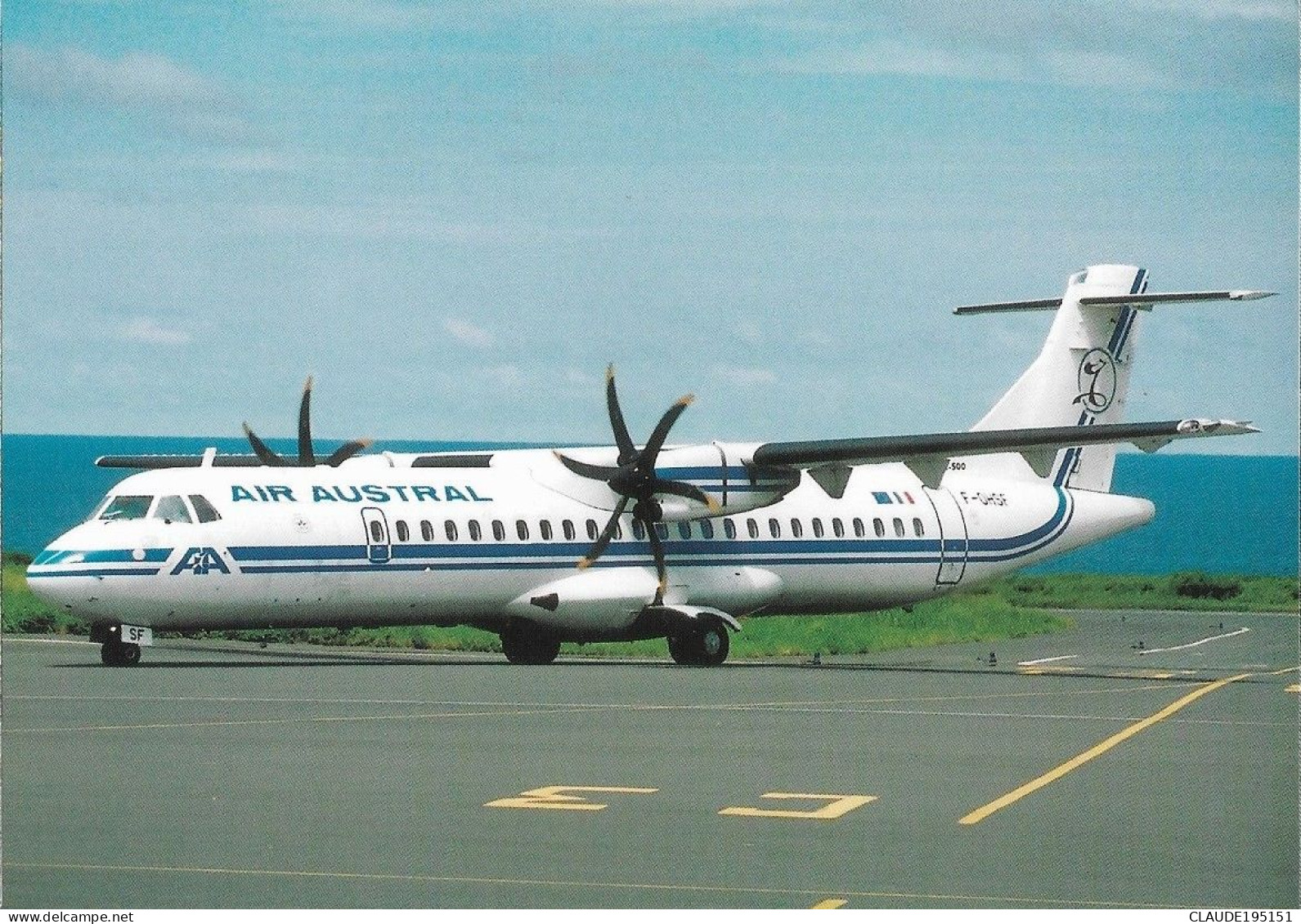 LA REUNION    AEROPORT ST PIERRE PIERREFOND AIR AUSTRAL AVION  ATR 72-500  2 SCANS  (EDIT AVIMAGE) - Saint Pierre