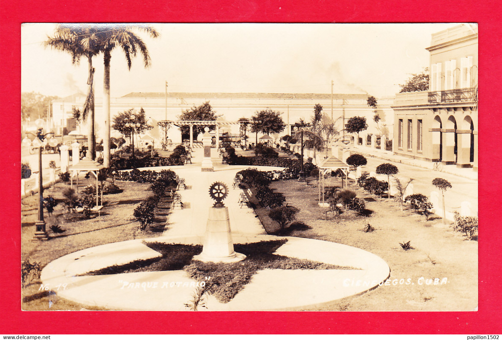 E-Cuba-26A74  Carte Photo, CIENFUEGOS, El Parque Rotario, Cpa BE - Cuba