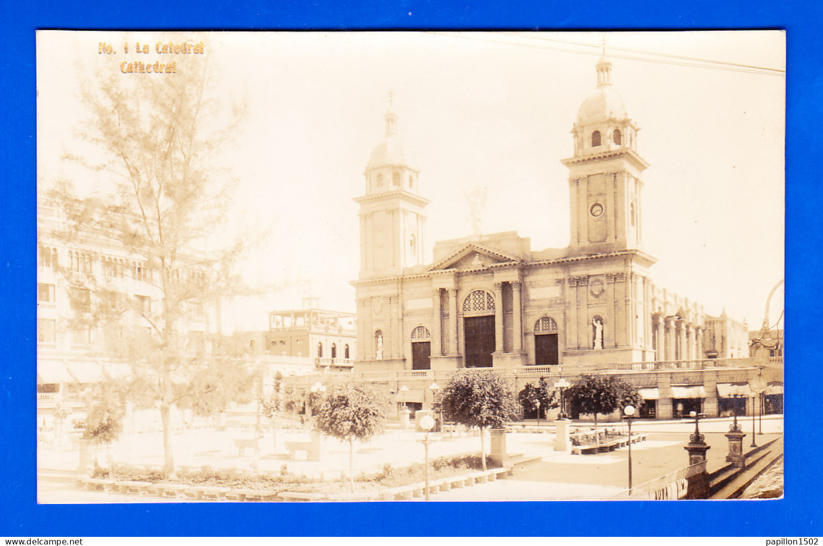 E-Cuba-30A74  Carte Photo, HABANA, La Catedral, Cpa BE - Cuba