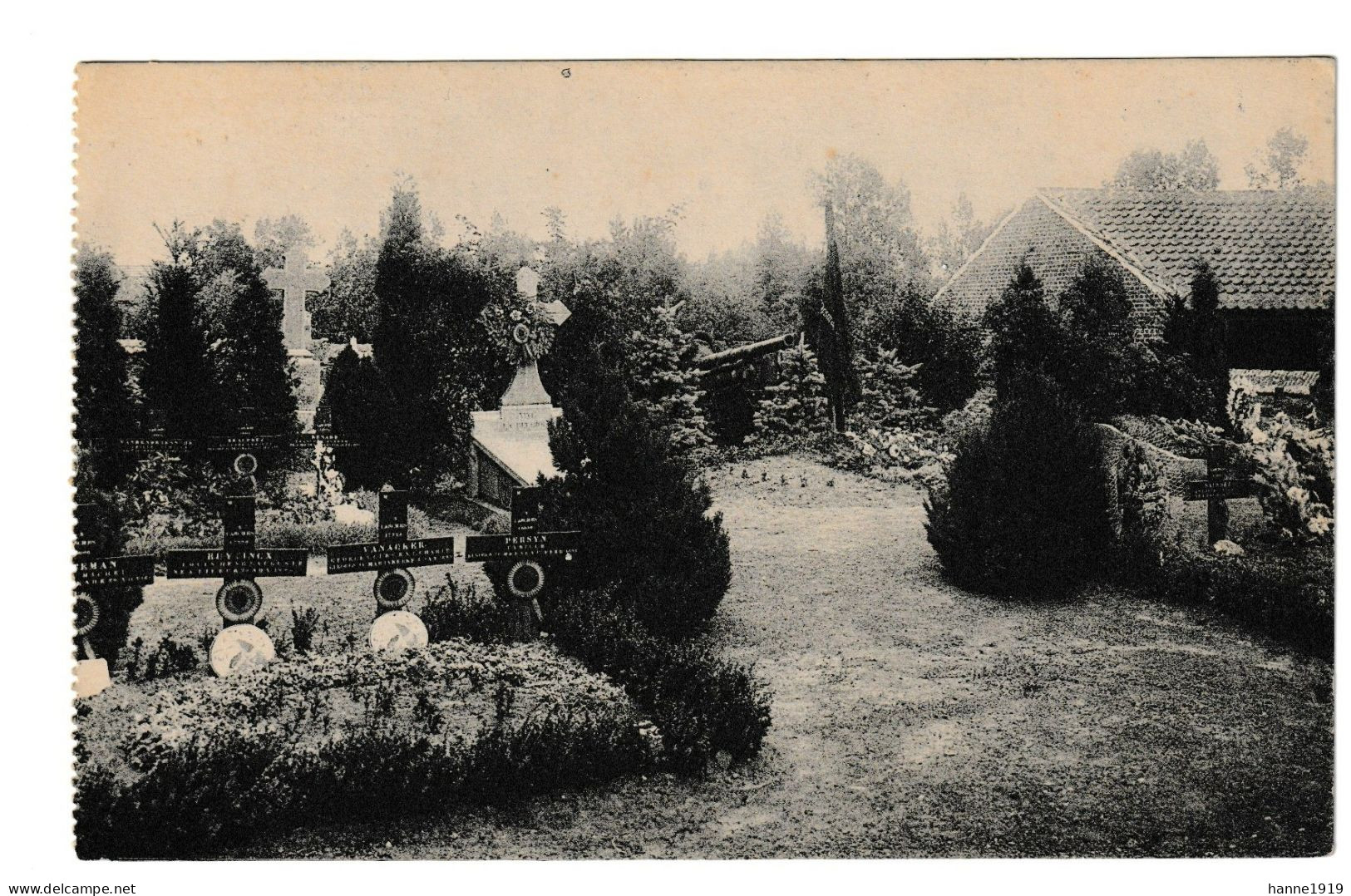 Cimétière Militaire Begraafplaats Htje - War Cemeteries