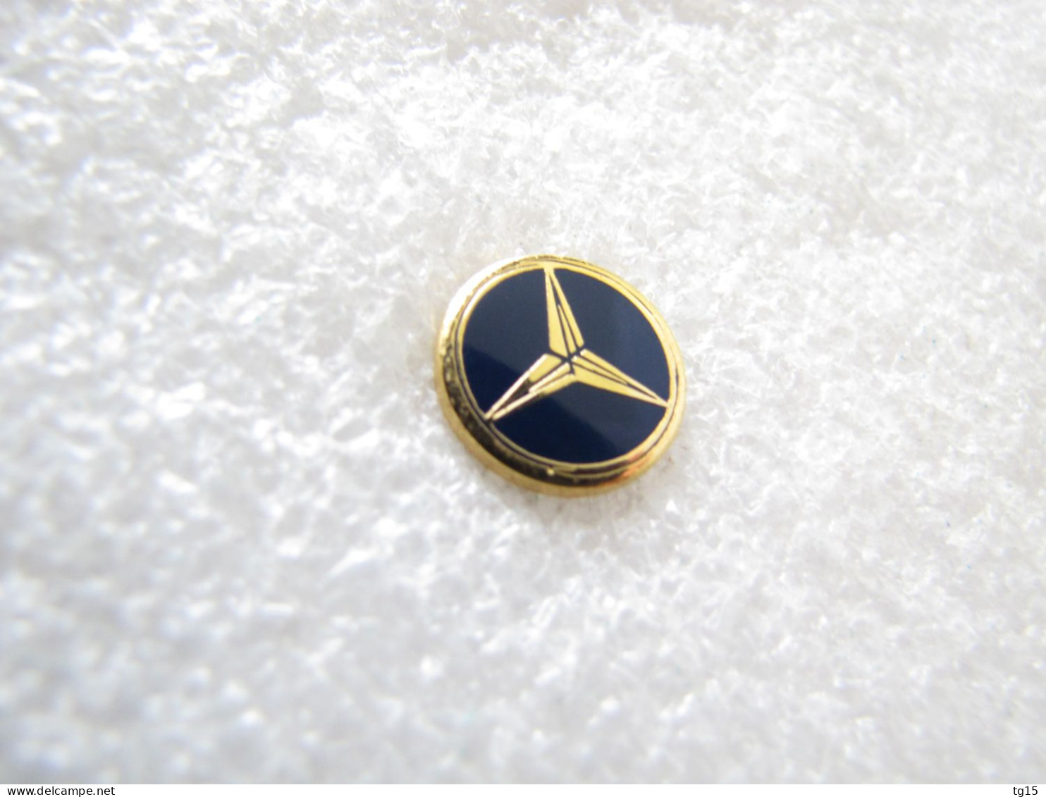 PIN'S   LOGO MERCEDES-BENZ  Ø 13 Mm  Email Grand Feu - Mercedes