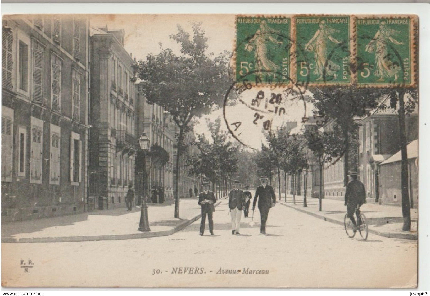 30. - NEVERS. - Avenue Marceau - Nevers