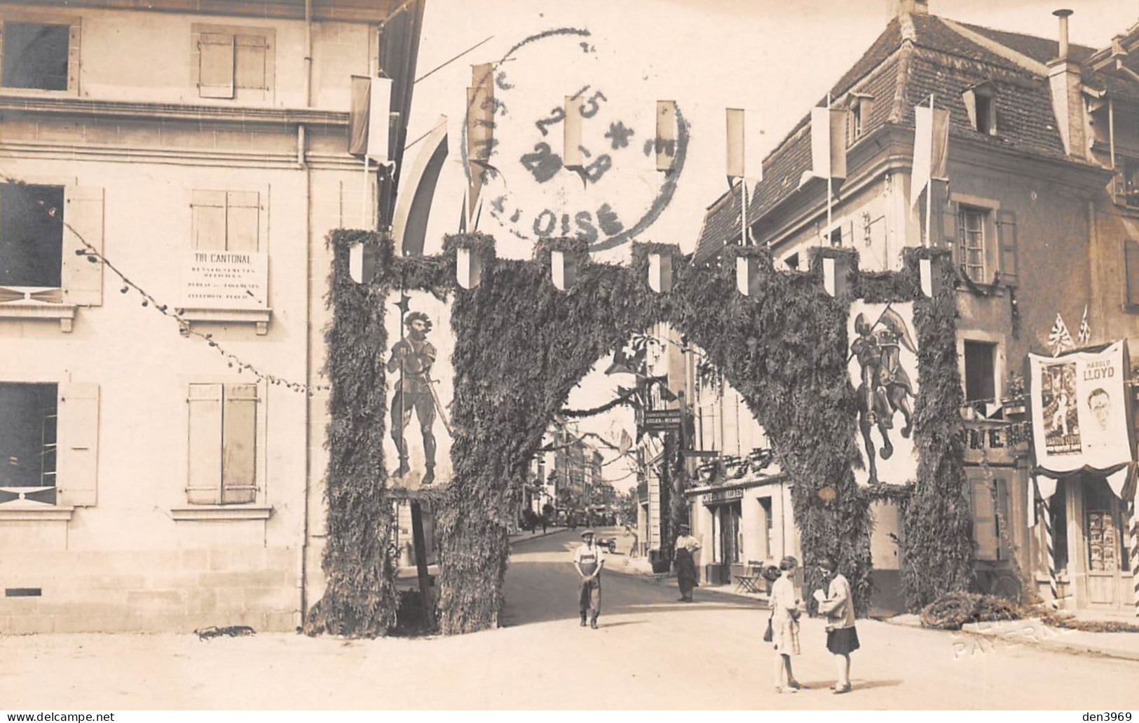 Suisse - VD - PAYERNE - Décorations Fête Cantonale - Affiche Harold Lloyd - Carte-Photo J. Livet, Voyagé 1928 (2 Scans) - Payerne