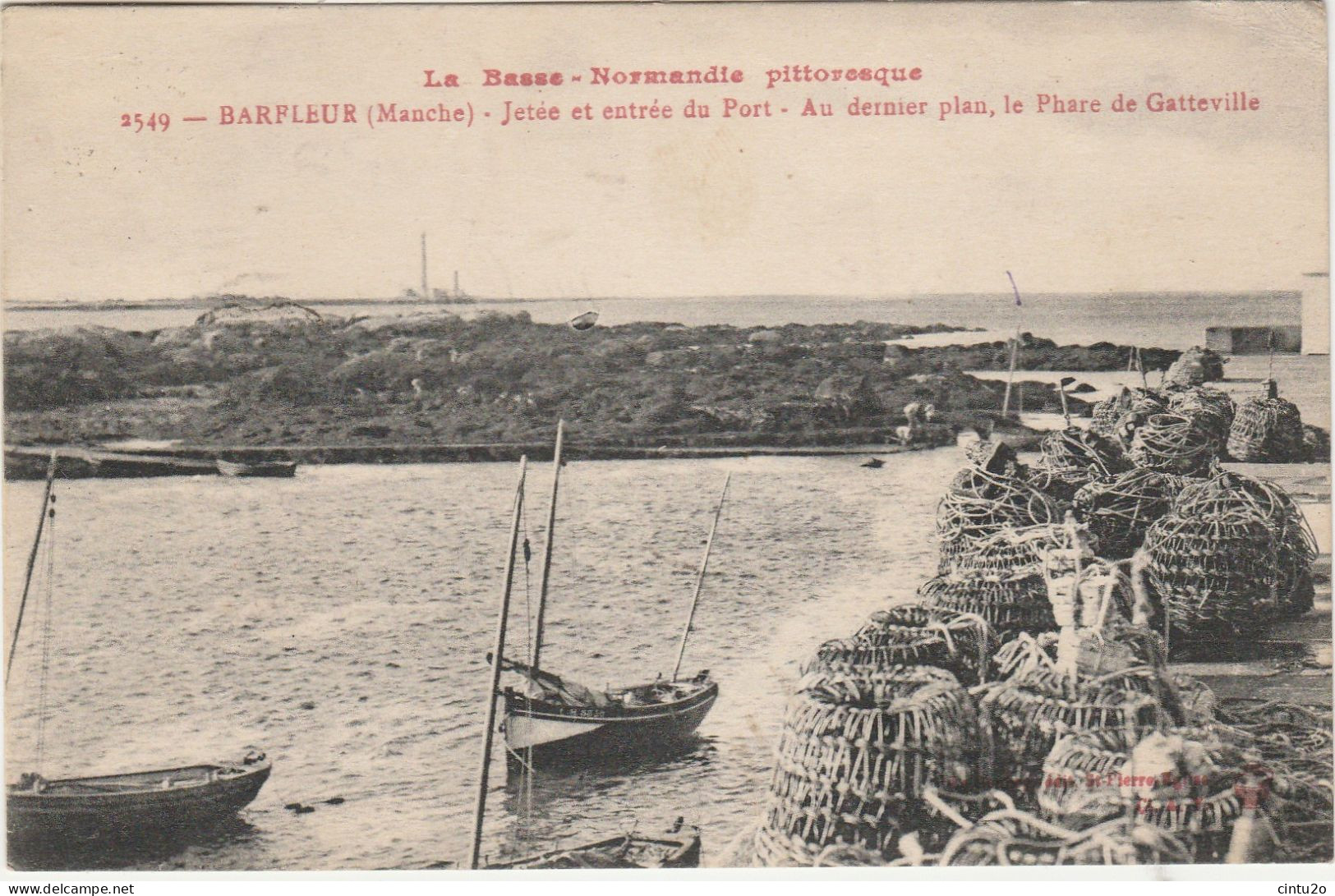 Manche.  Barfleur. Jetée Et Entrée Du Port. Au Dernier Plan, Le Phare De Gatteville. - Barfleur