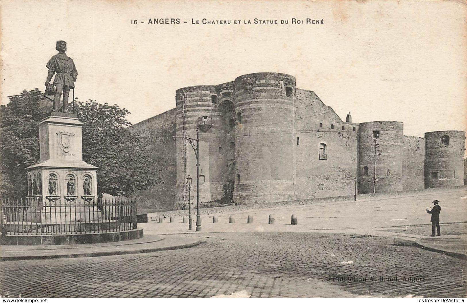 FRANCE - Angers - Vue Sur Le Château Et La Statue Du Roi René - Vue Générale - Animé - Carte Postale Ancienne - Angers