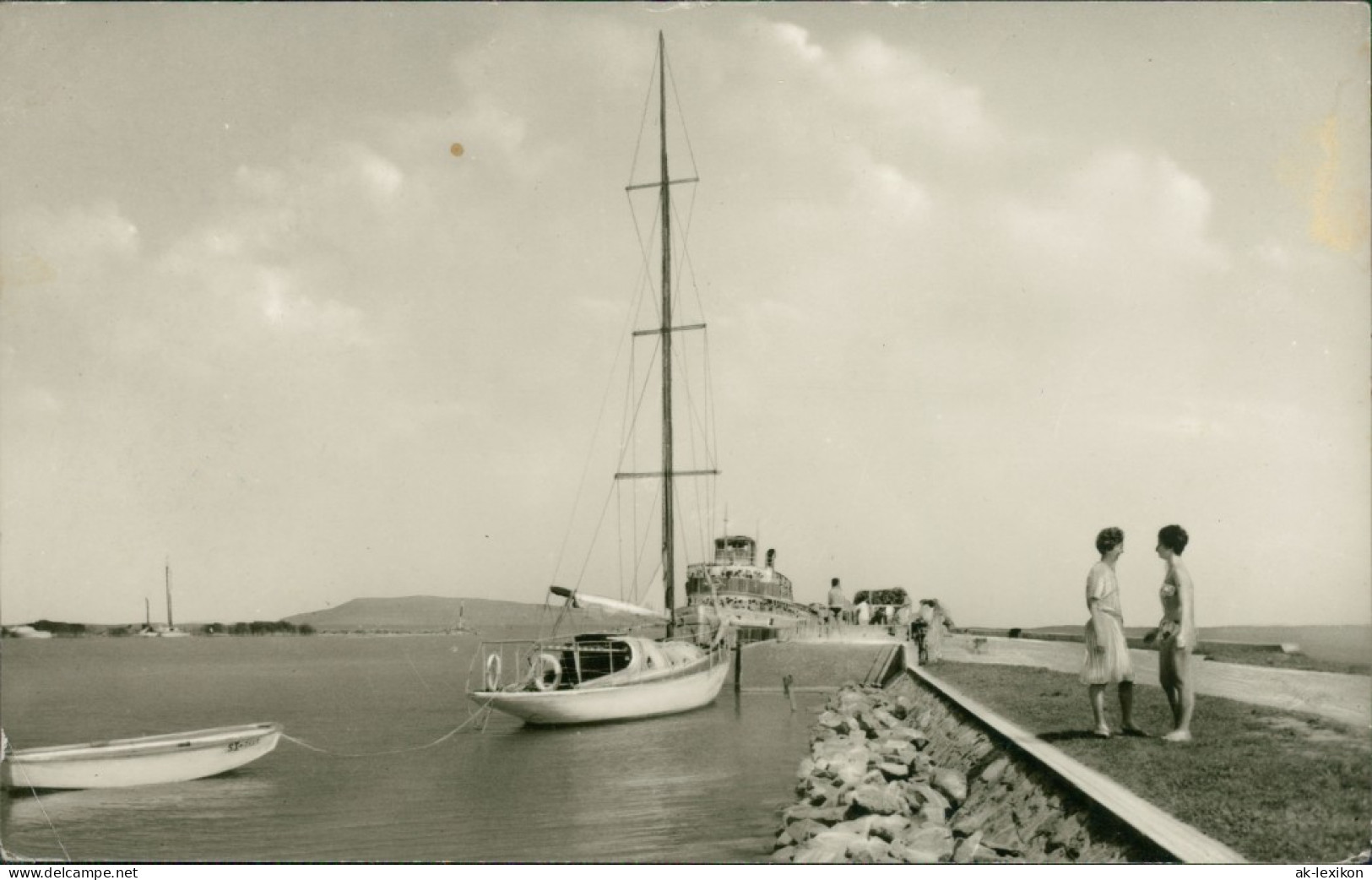 Postcard Balatonlelle Pier/Móló Schiffe 1962 - Hungría