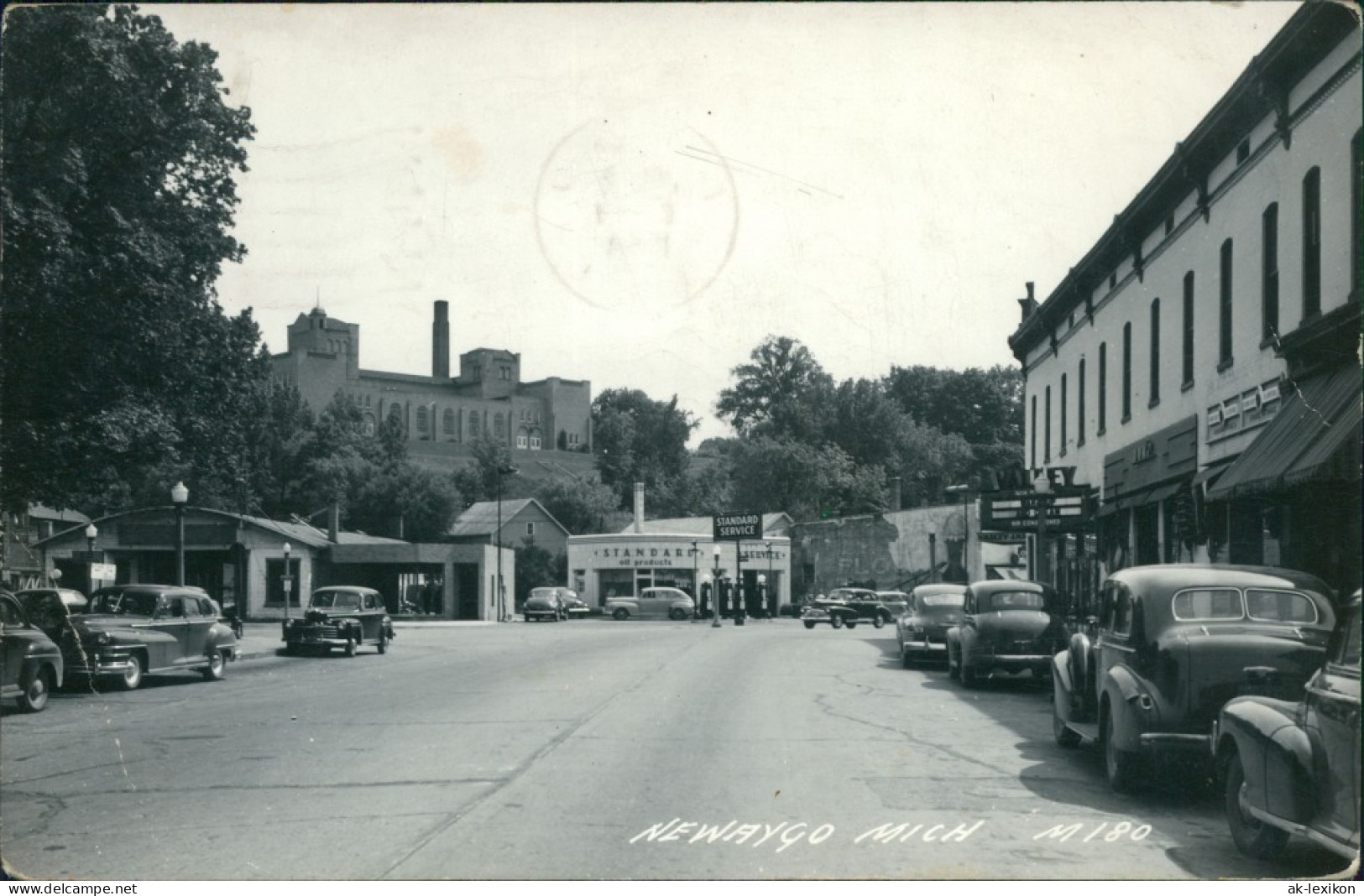 Postcard Newaygo Street With Old Cars 1951 - Autres & Non Classés