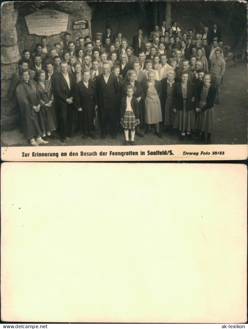 Ansichtskarte Saalfeld (Saale) Reisegruppe Vor Den Feengrotten 1953  - Saalfeld