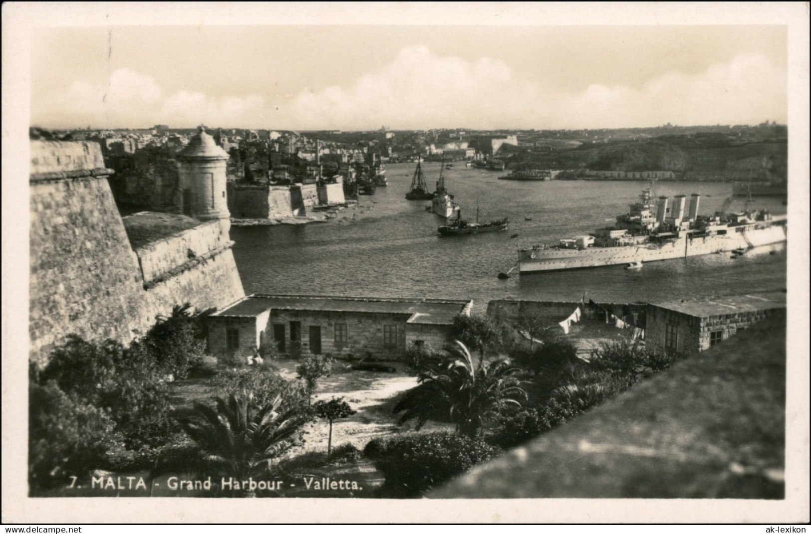 Postcard Valletta Grand Harbour 1939  - Malta