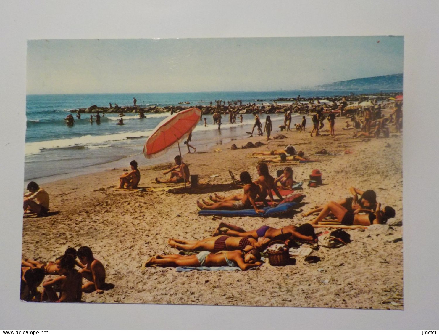 FRONTIGNAN  La Plage Dans Le Fond:Sète - Frontignan