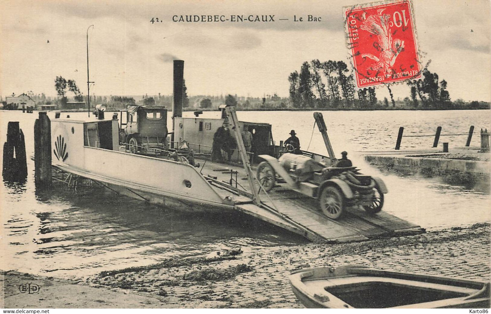 Caudebec En Caux * Le Bac * Bateau Vapeur * Automobile Voiture Ancienne - Caudebec-en-Caux