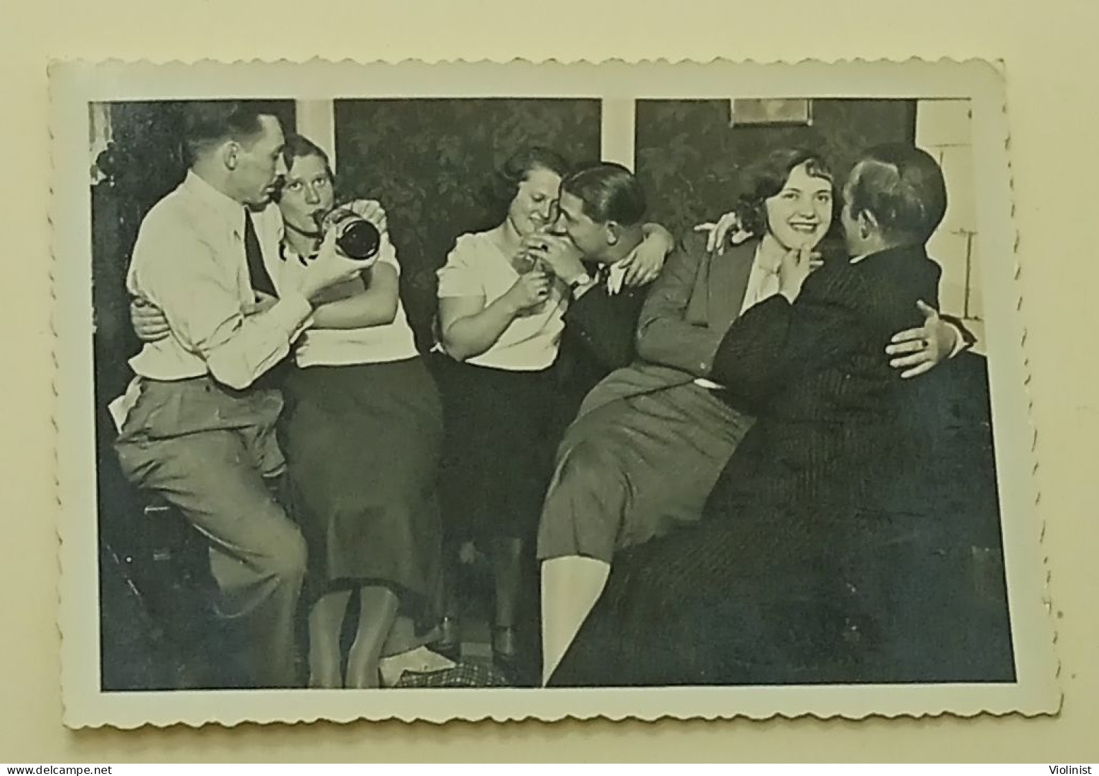 Ladies And Gentlemen Having Fun At A Party - Old Photo - Personnes Anonymes