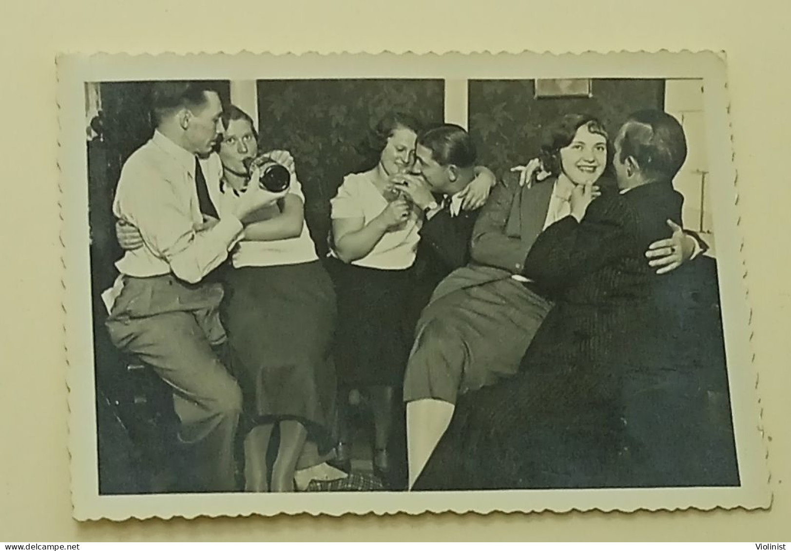 Ladies And Gentlemen Having Fun At A Party - Old Photo - Personnes Anonymes
