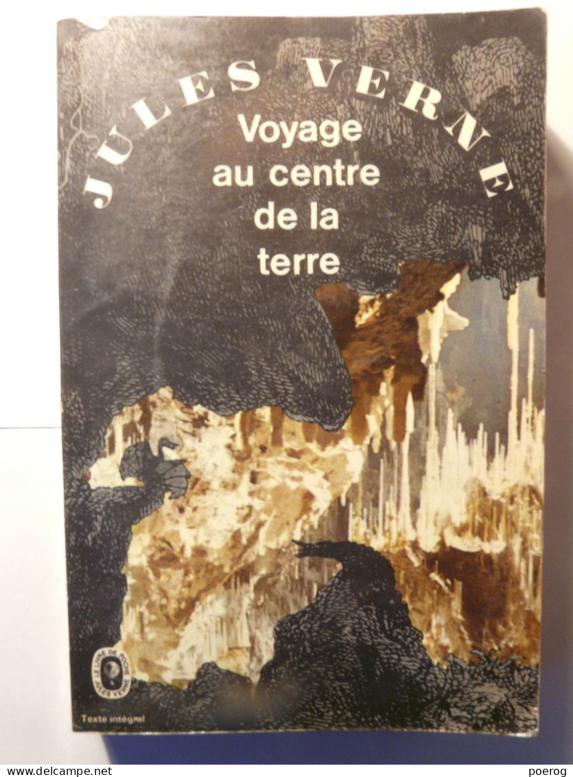 VOYAGE AU CENTRE DE LA TERRE - JULES VERNE - LE LIVRE DE POCHE - 1966 - TBE - Klassieke Auteurs
