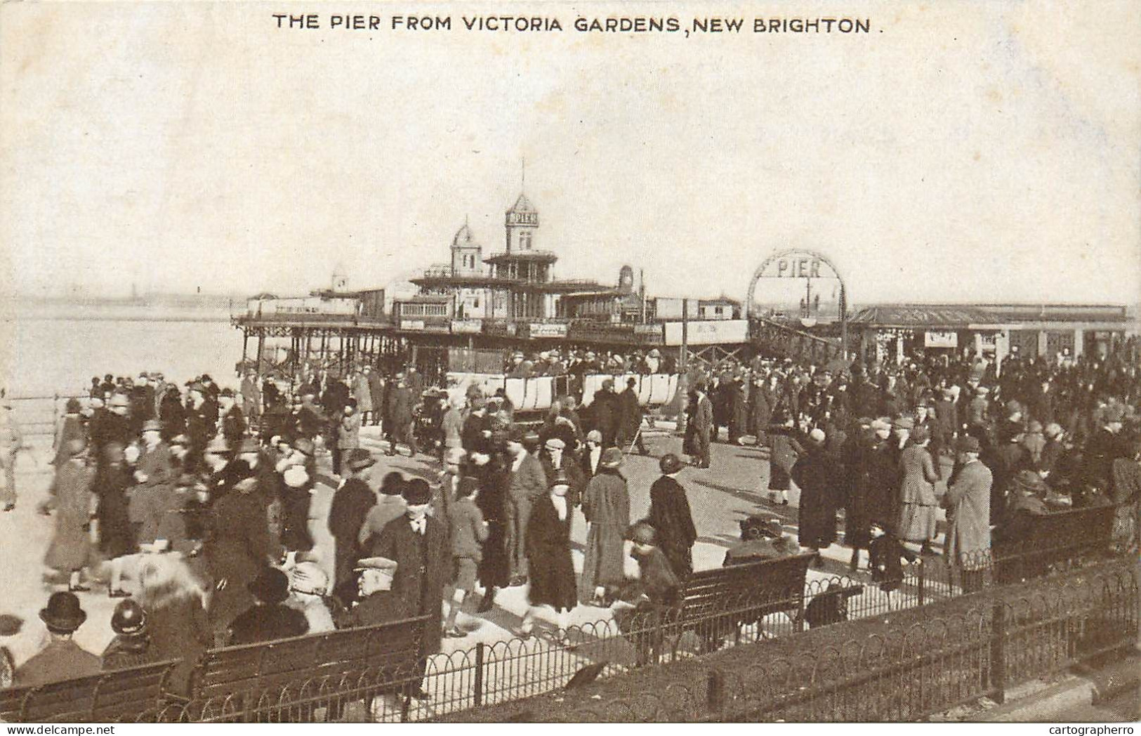 England Brighton Sands And Pier Victoria Gardens - Brighton