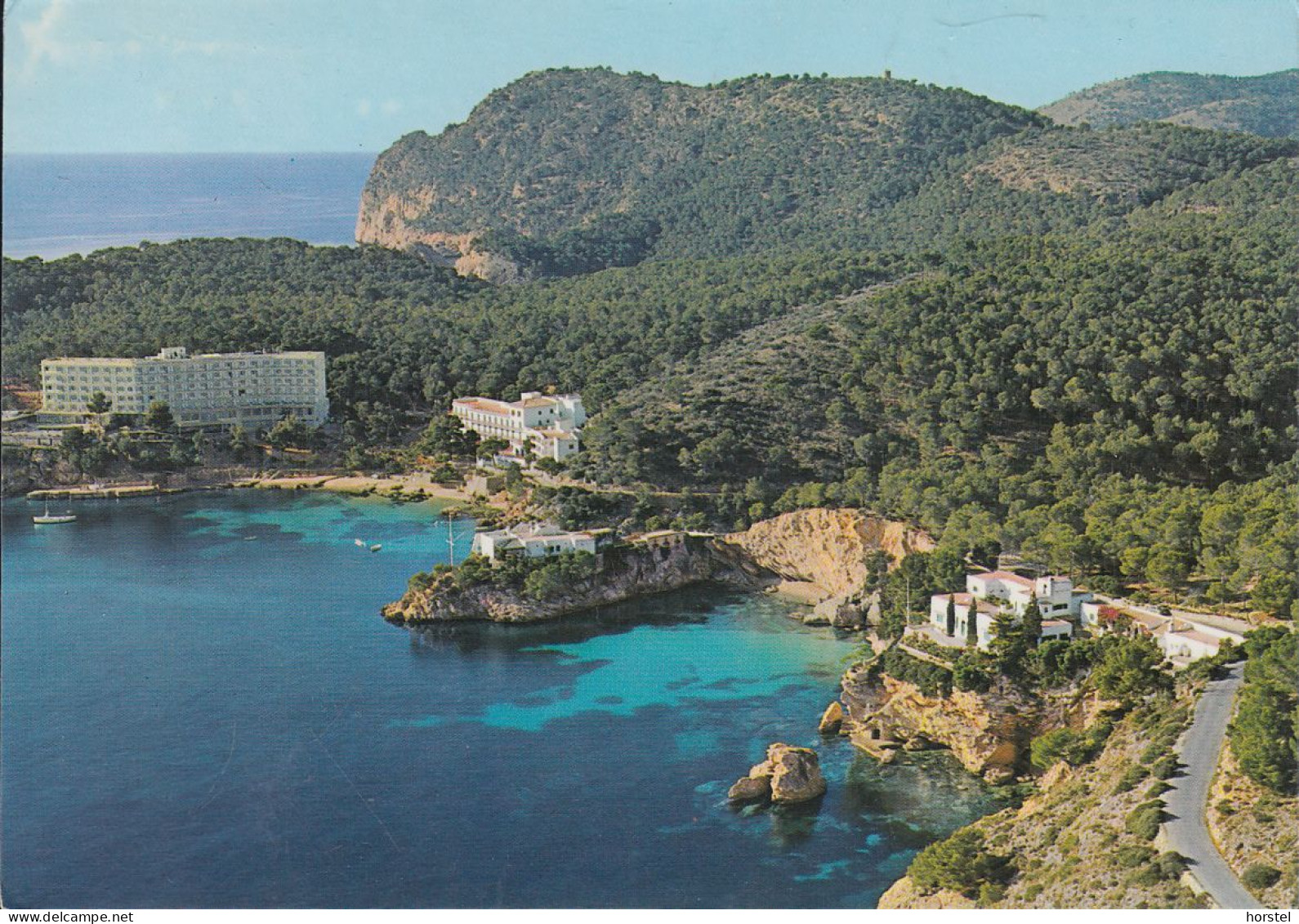 Spanien - Mallorca - Cala Fornells - Beach With Hotel And Street - Stamp - Mallorca