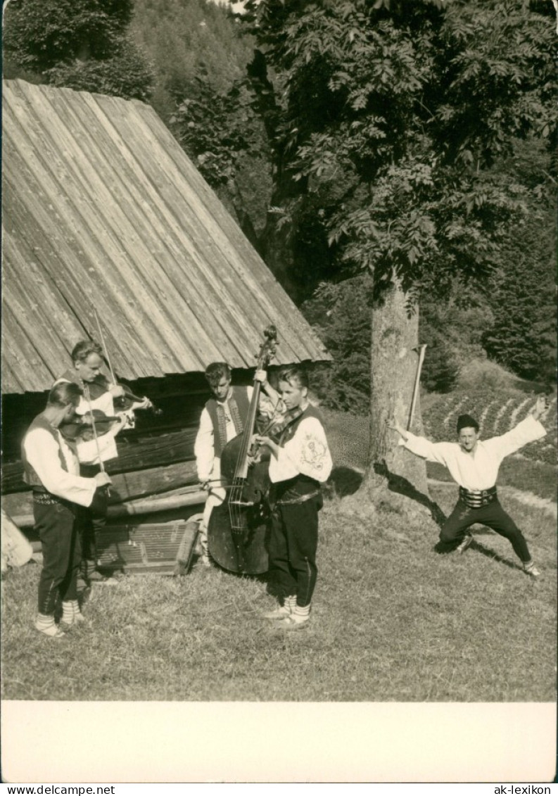 Rosenau Rožnov Pod Radhoštěm Trachtengruppe An Der Baude 1998  - Tschechische Republik