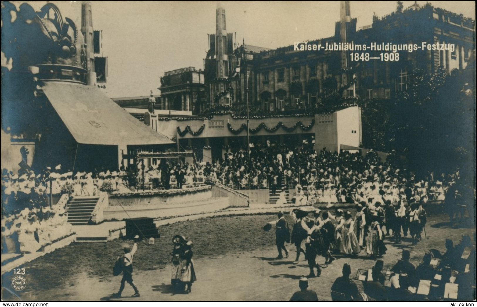 Ansichtskarte Wien Straße, Tribüne - Kaiser Huldigungsfestzug 1908 - Autres & Non Classés