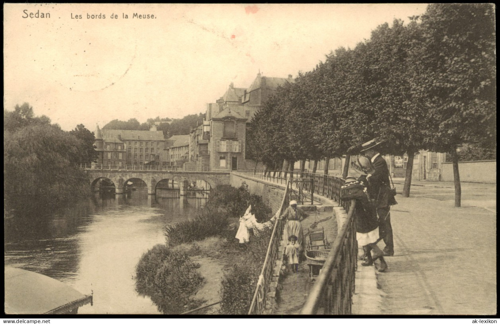 CPA Sedan Sedan Bords De La Meuse 1916   1. Weltkrieg Feldpost Gelaufen - Sedan