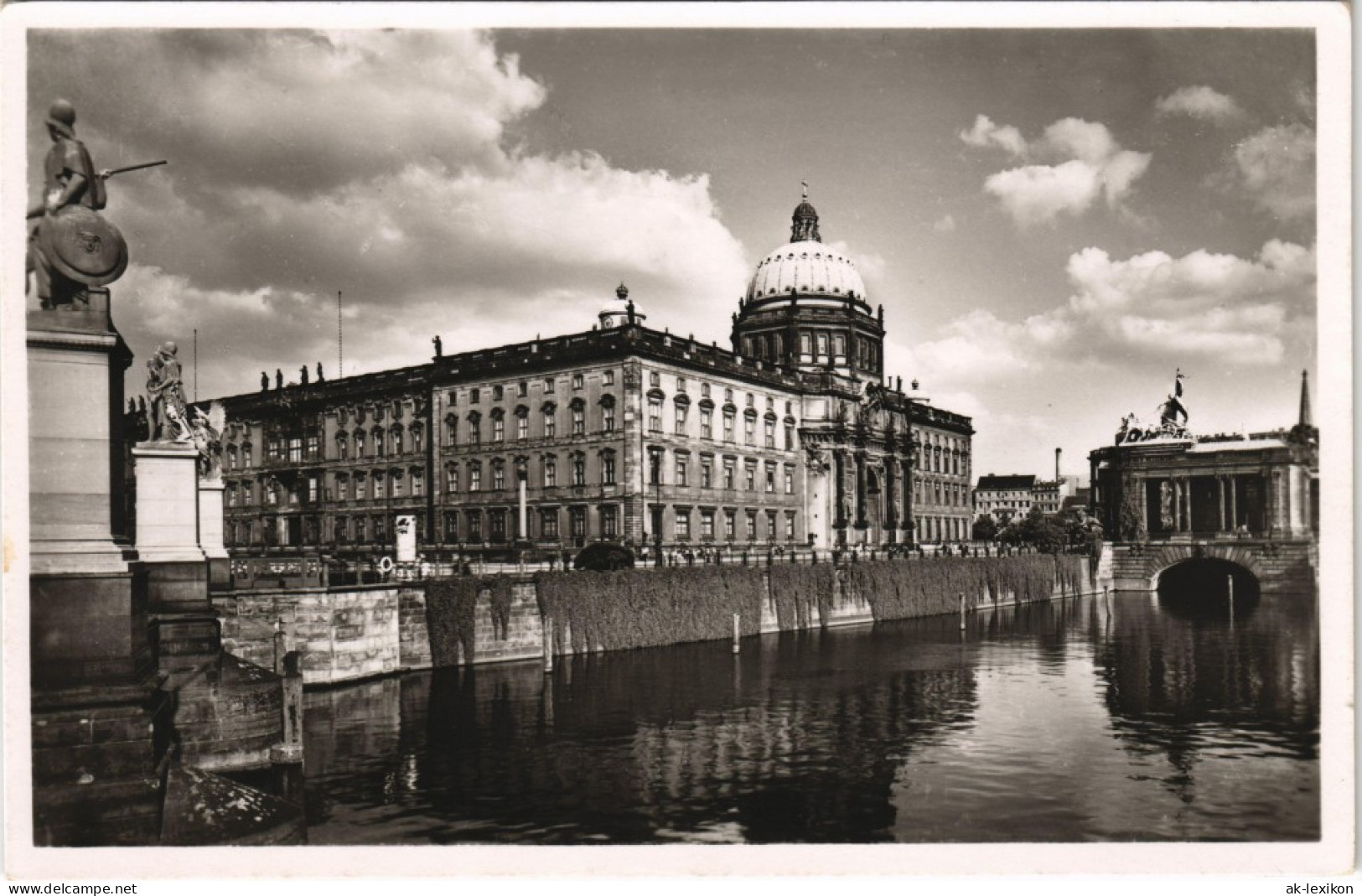 Ansichtskarte Berlin Castle View Schloss 1940 - Sonstige & Ohne Zuordnung