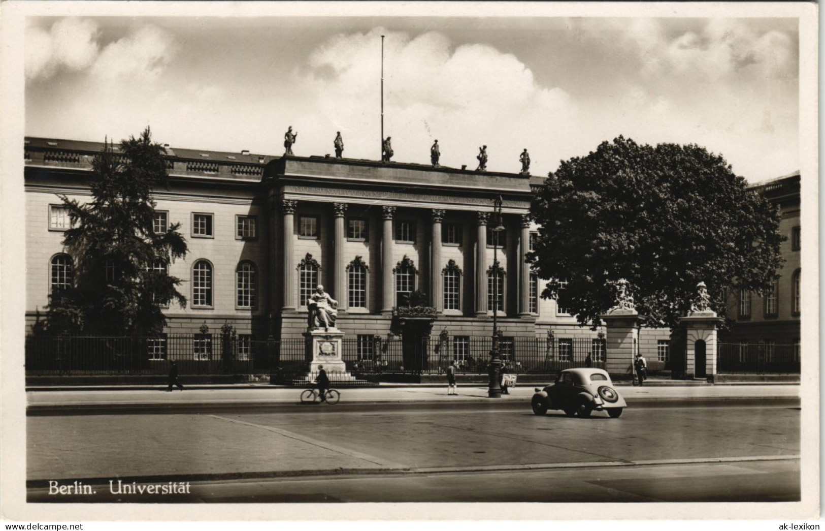 Ansichtskarte Berlin Partie A.d. Universität Außenansicht 1940 - Sonstige & Ohne Zuordnung