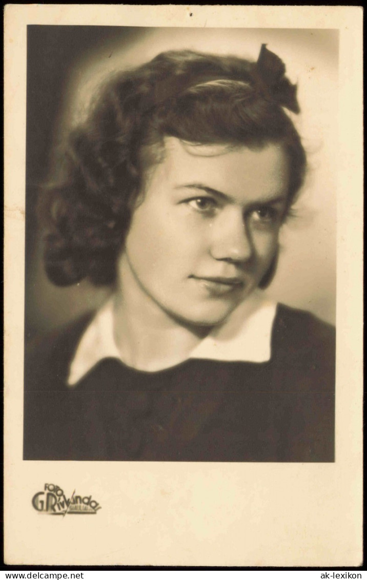 Ansichtskarte  Menschen / Soziales Leben - Frau Porträt 1940 - Personaggi