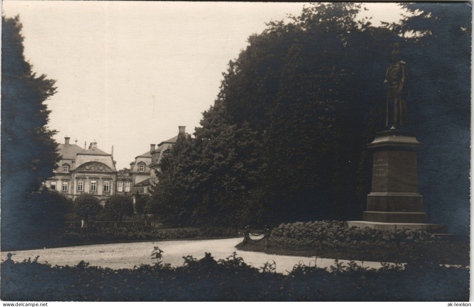 Ansichtskarte Bad Arolsen Schloß Mit Kaiser-Wilhelm-Denkmal 1927 - Bad Arolsen