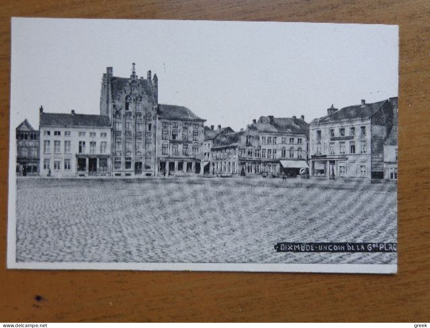 Diksmuide - Dixmude: Un Coin De La Grand Place -> Onbeschreven - Diksmuide