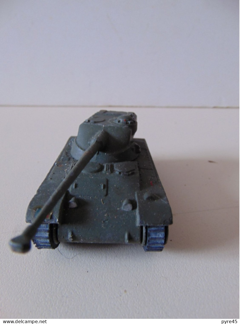 Char AMX " Dinky Toys, Mecano - Toy Memorabilia