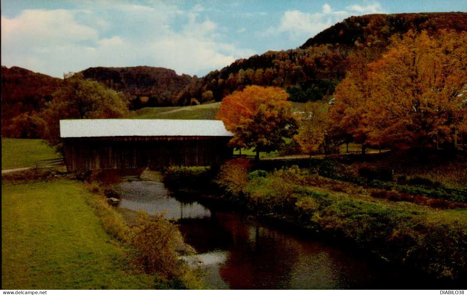 OLD COVERED BRIDGE  ( ETATS-UNIS )  TUNBRIDGE  ,VERMONT - Otros & Sin Clasificación