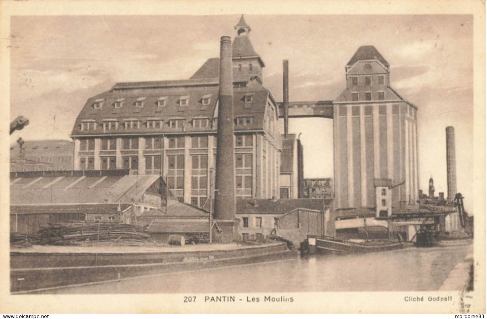 93 / CPA / PANTIN - LES MOULINS - Pantin