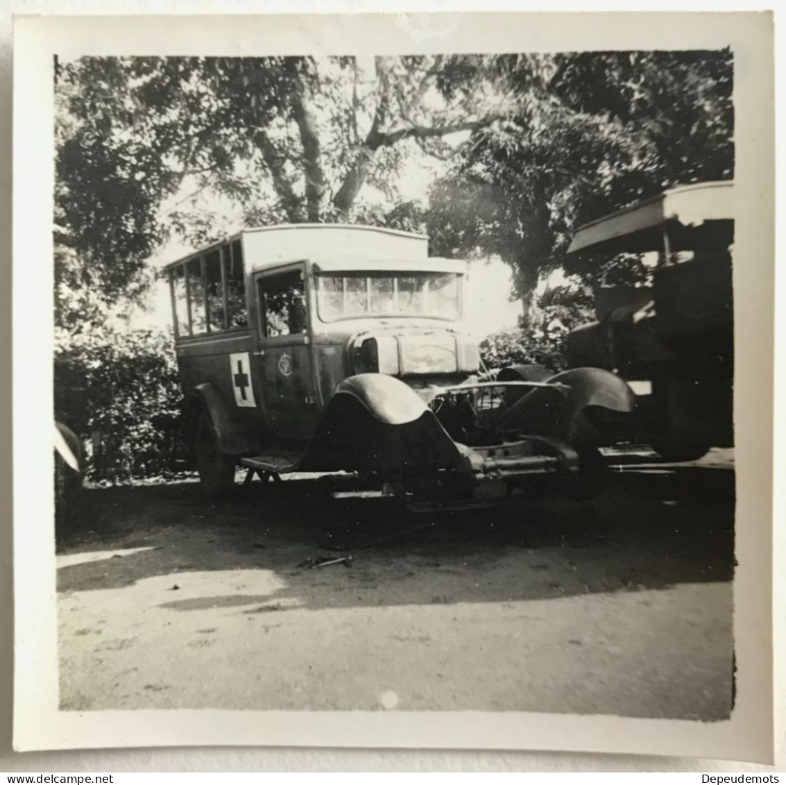 Photo Ancienne - Snapshot - Militaire - AMBULANCE Croix Rouge - Camionnette Camion FORD ? - Afrique - Oorlog, Militair