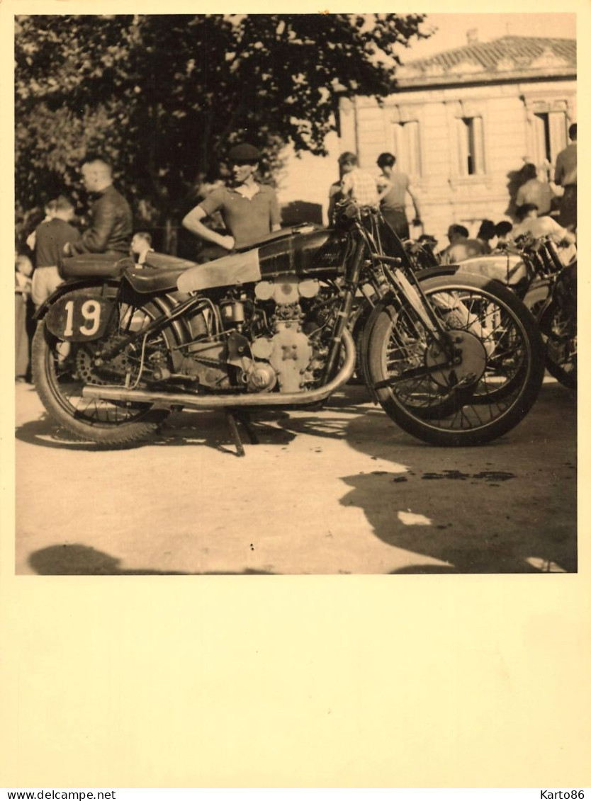 Moto Ancienne De Marque Modèle Type ? * Motos Motocyclette Transport * Photo Ancienne 24x18cm - Motorbikes