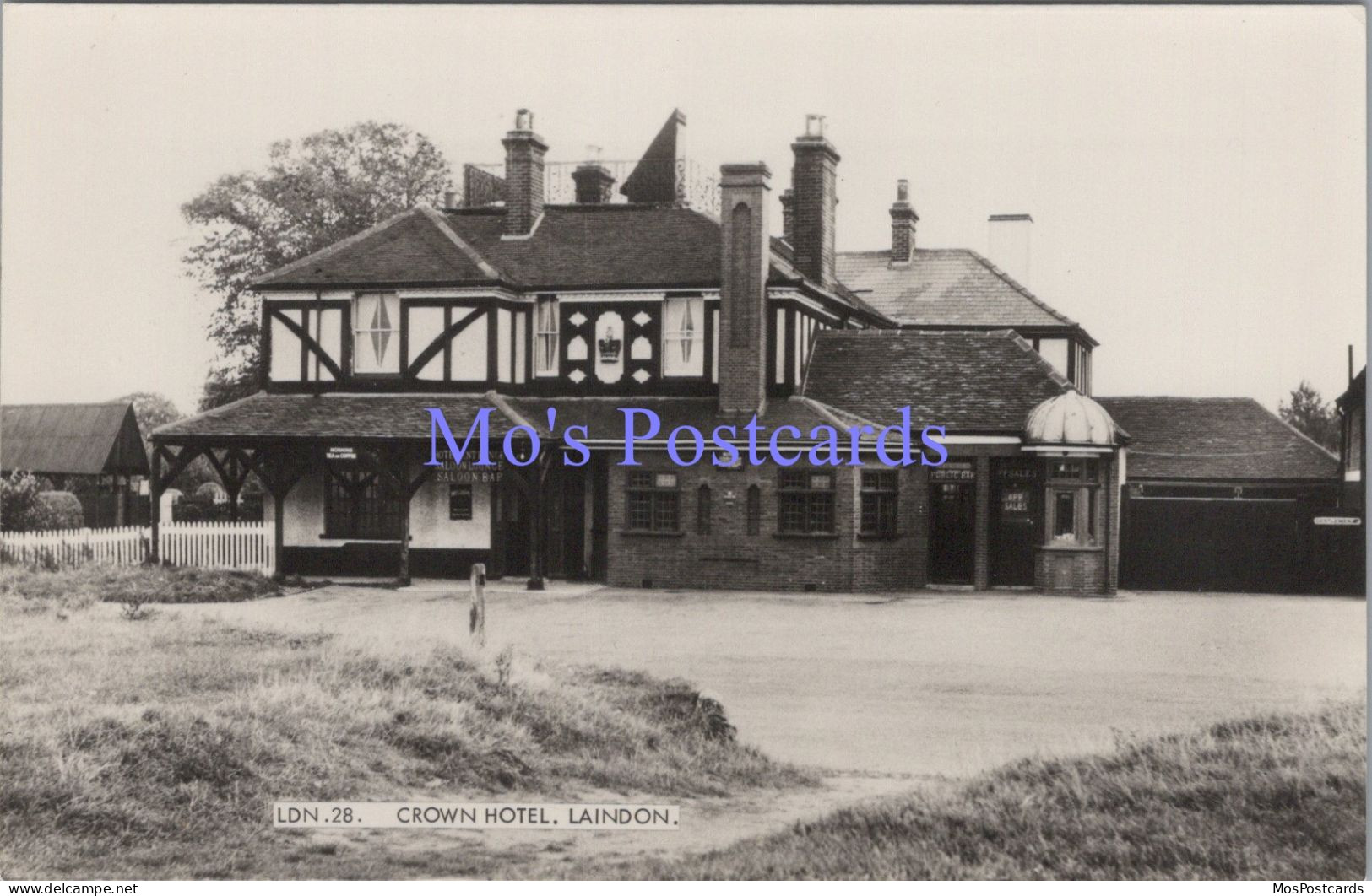 Essex Postcard - Crown Hotel, Laindon   DZ80 - Other & Unclassified