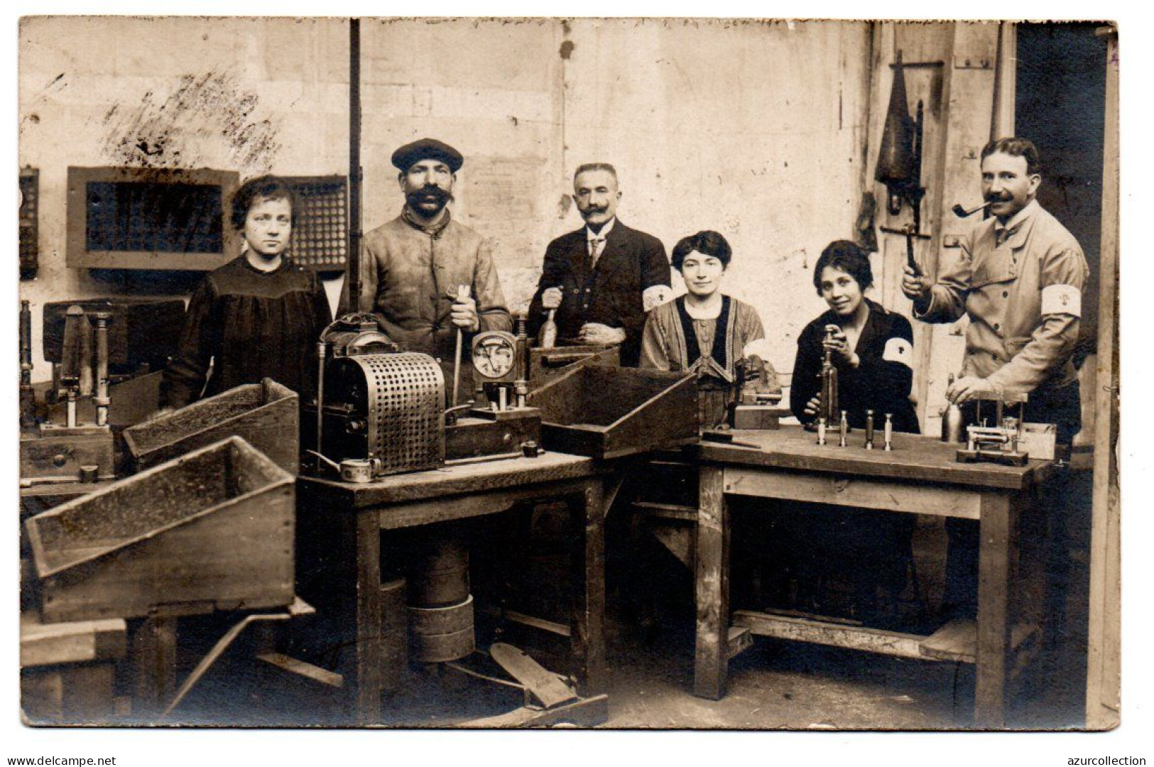 Intérieur D'atelier. Groupe D'ouvriers. Carte Photo Animée Non Située - Artesanal