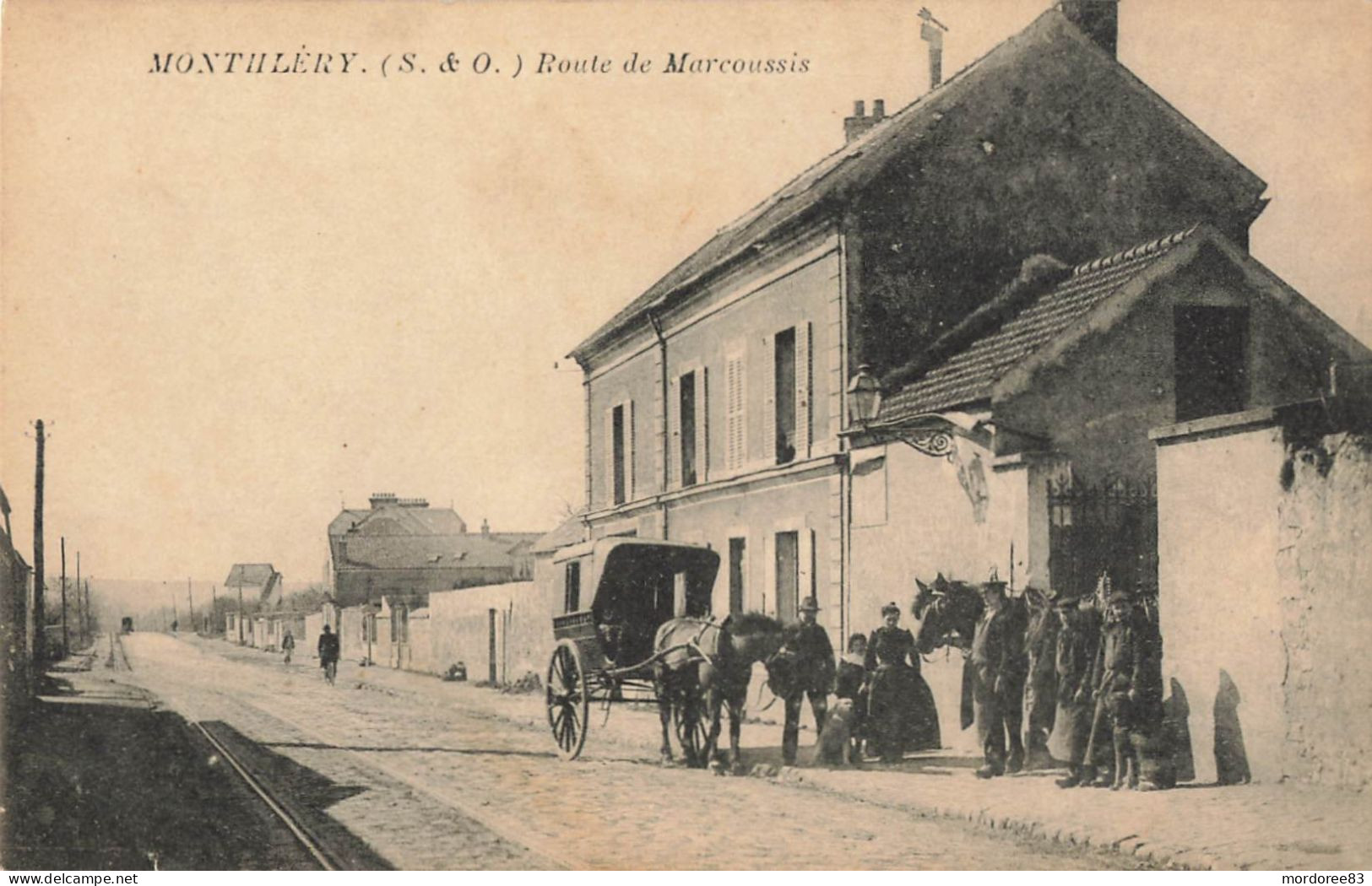 91 / CPA / MONTLHERY / ROUTE DE MARCOUSSIS - Montlhery